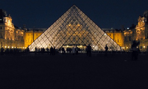Here are some pictures of famous monuments in Paris: